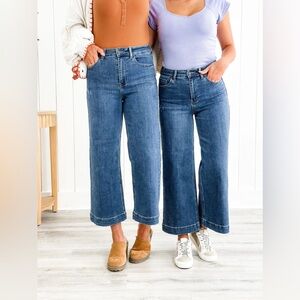 Risen High Rise Medium Wash Ankle Wide Leg Jeans size 11/30